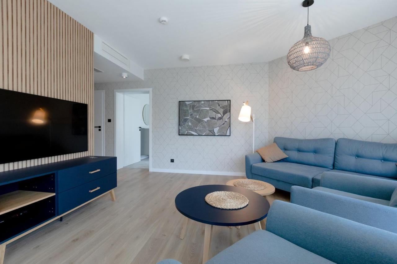 Apartament Pinea De Lux By Major Domus 포비에로보 외부 사진