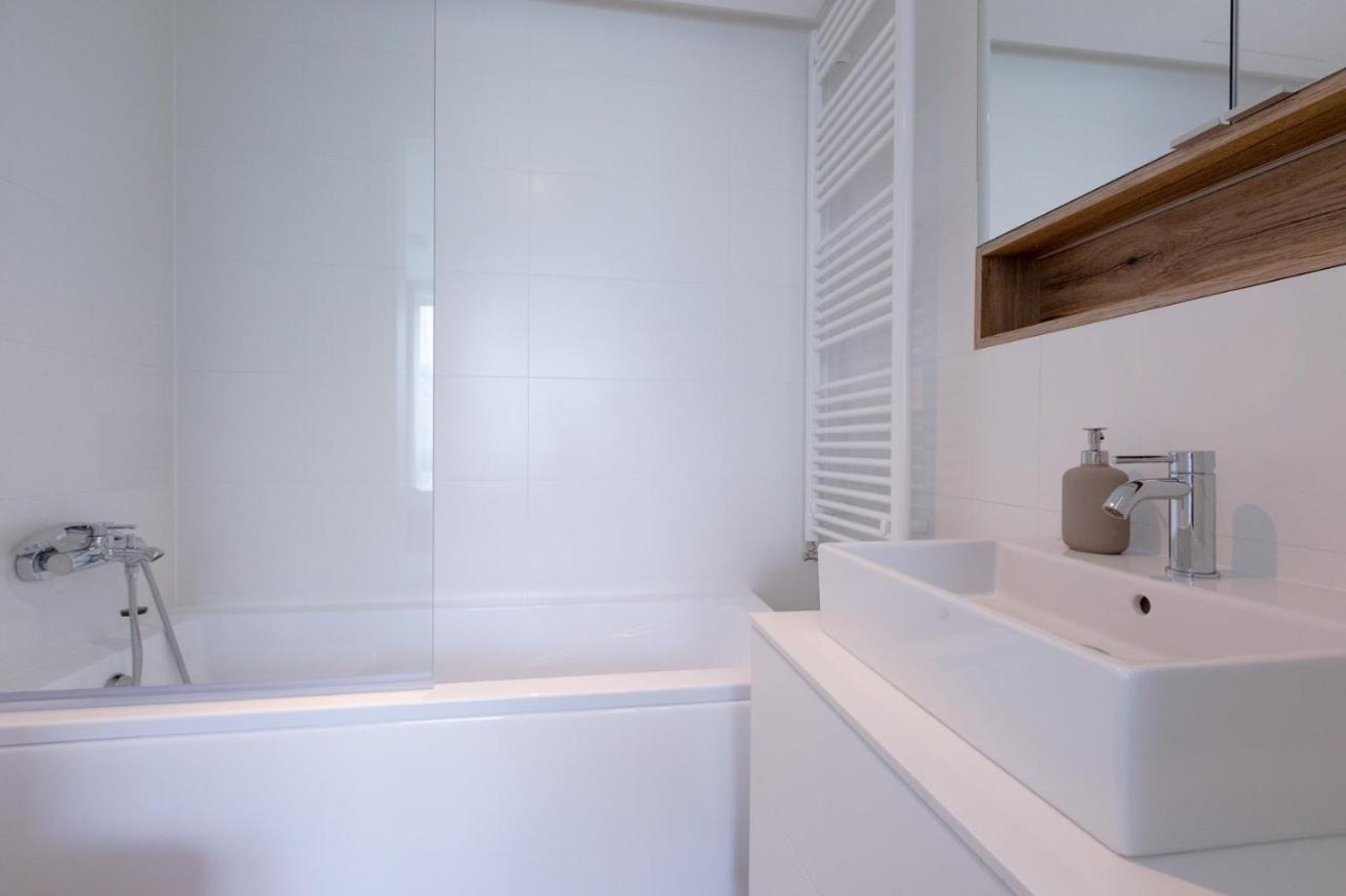 Apartament Pinea De Lux By Major Domus 포비에로보 외부 사진
