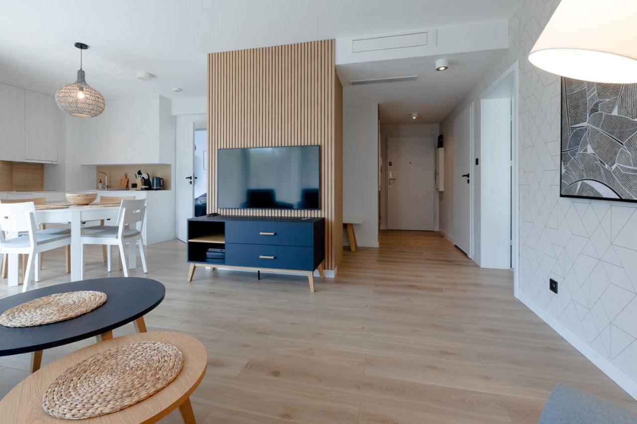 Apartament Pinea De Lux By Major Domus 포비에로보 외부 사진