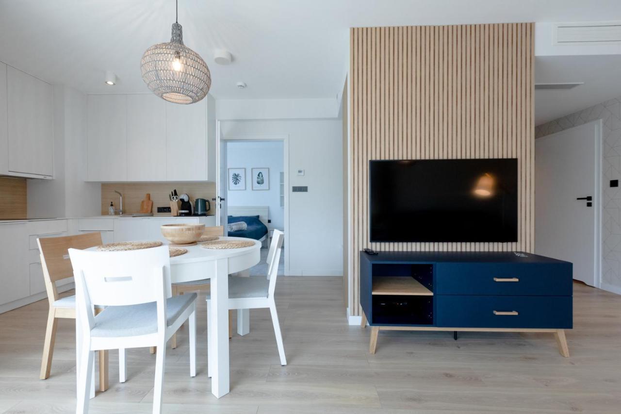 Apartament Pinea De Lux By Major Domus 포비에로보 외부 사진